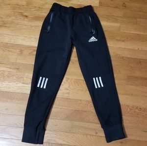 Boys Size M Adidas Pants Pre-owned gently used.
